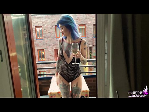 ❤️ Ragazza tremenda chì succhia cù una bocca è cazzo appassionatamente sottu à u celu apertu ☑ Bella porno à co.xxxtophd.ru ️❤